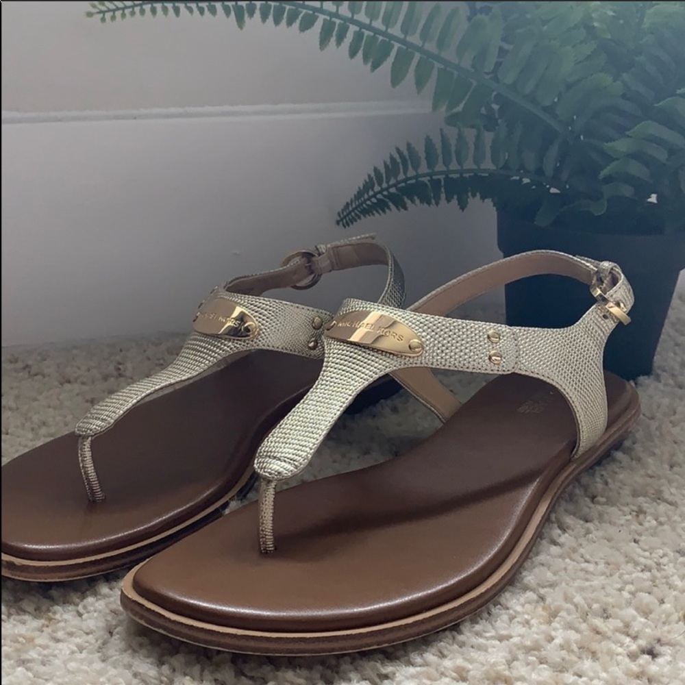 ‼️MICHAEL KORS GOLD SANDALS‼️